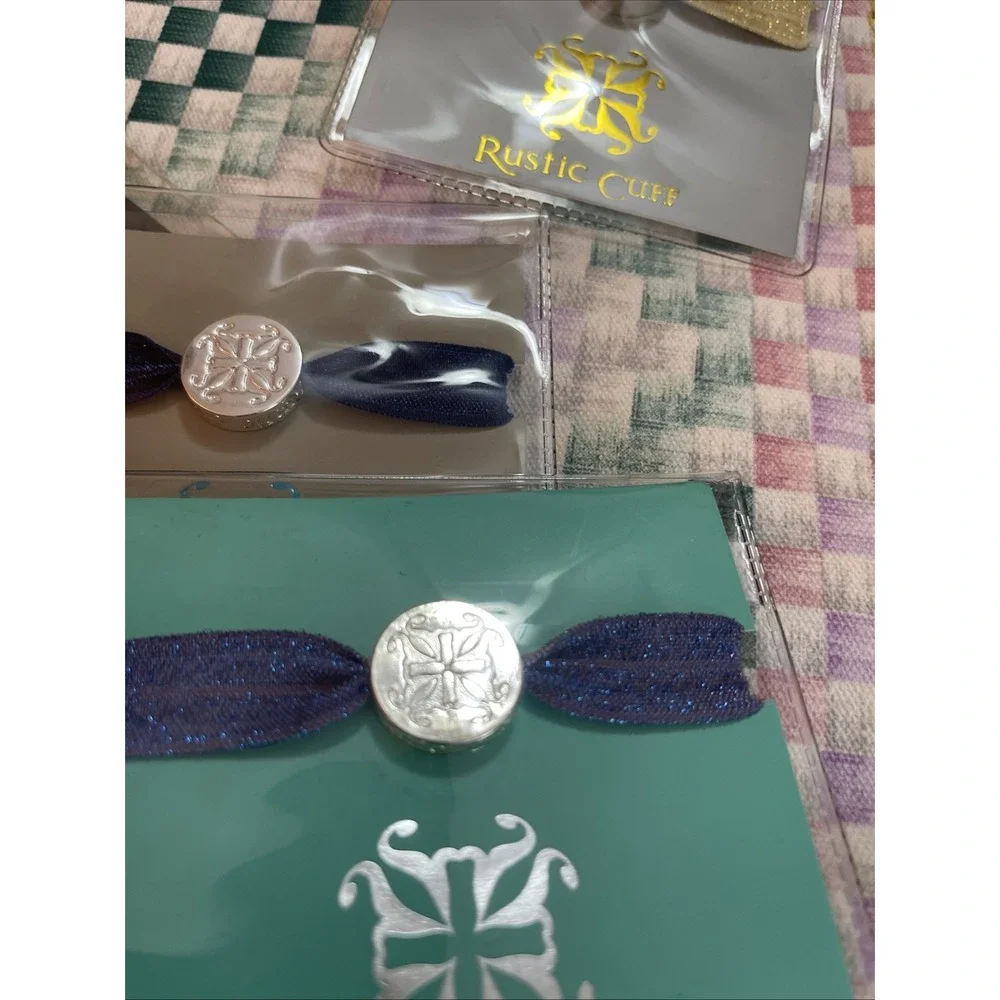 Lot of 4 Rustic Cuff Logo‎ Hair ties New In Original Packages Great Quality Gift